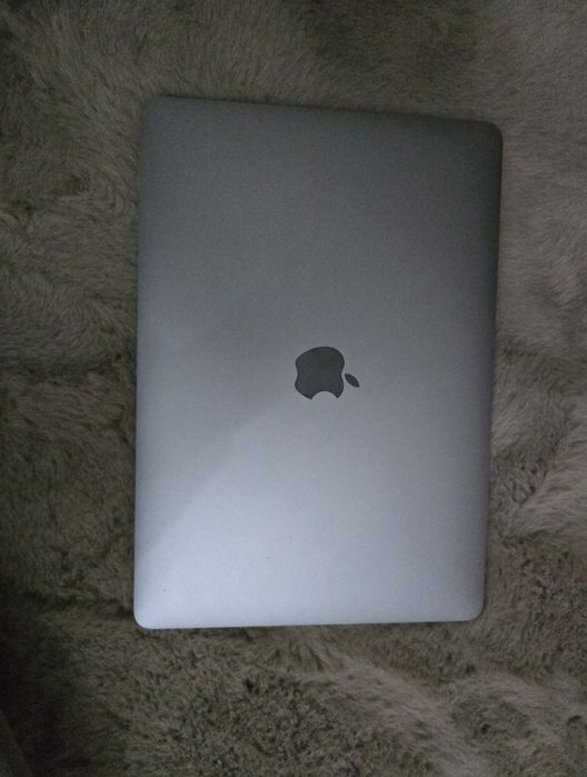 MacBook Pro 13 2019