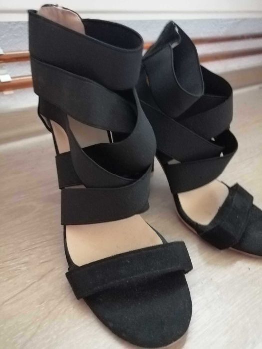 Sandale cu toc patrat marimea 37 tip bandage