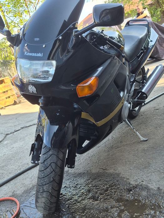 Kawasaki ZZR  600