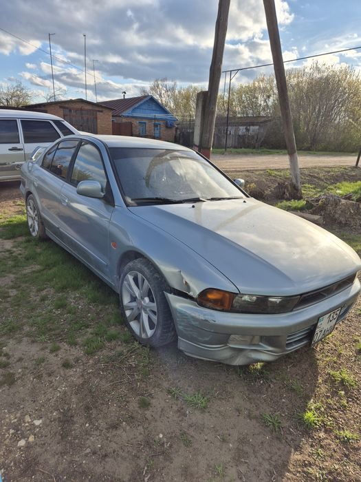 Продам машину срочно