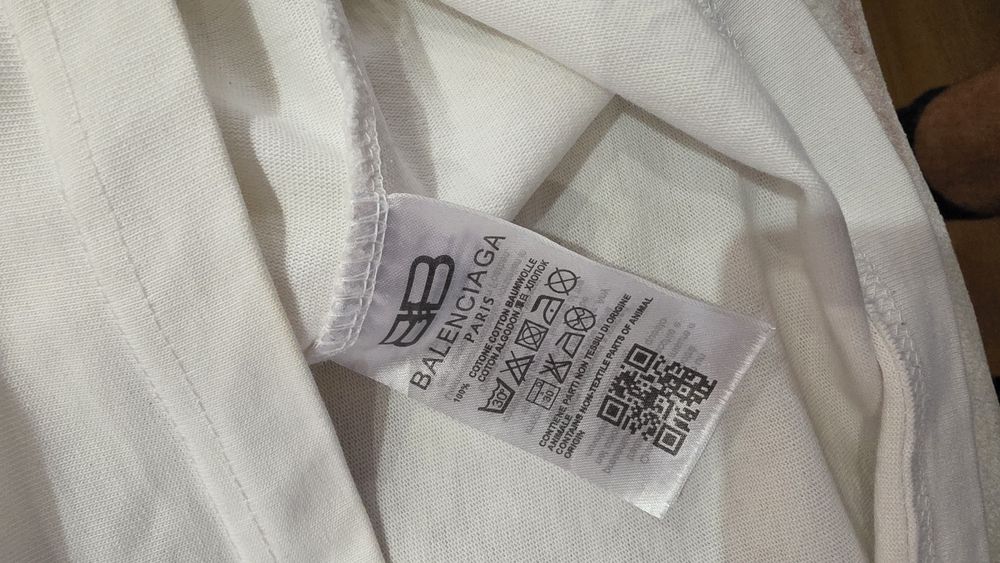 Tricou Balenciaga