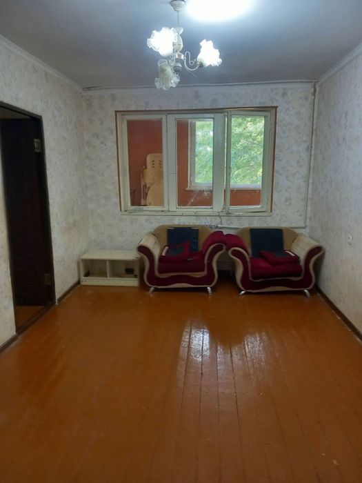 Срочно Продаеться 2-комнатная квартира городе Чирчике районе Октьябрь