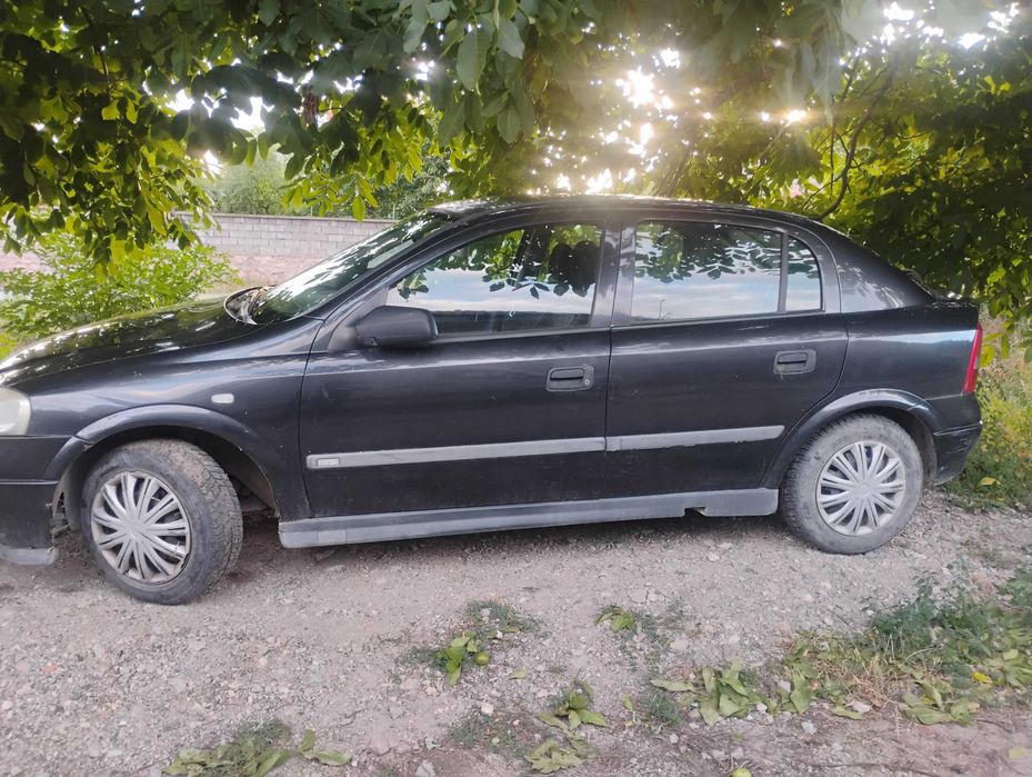 Опел Астра 1,6 бензин