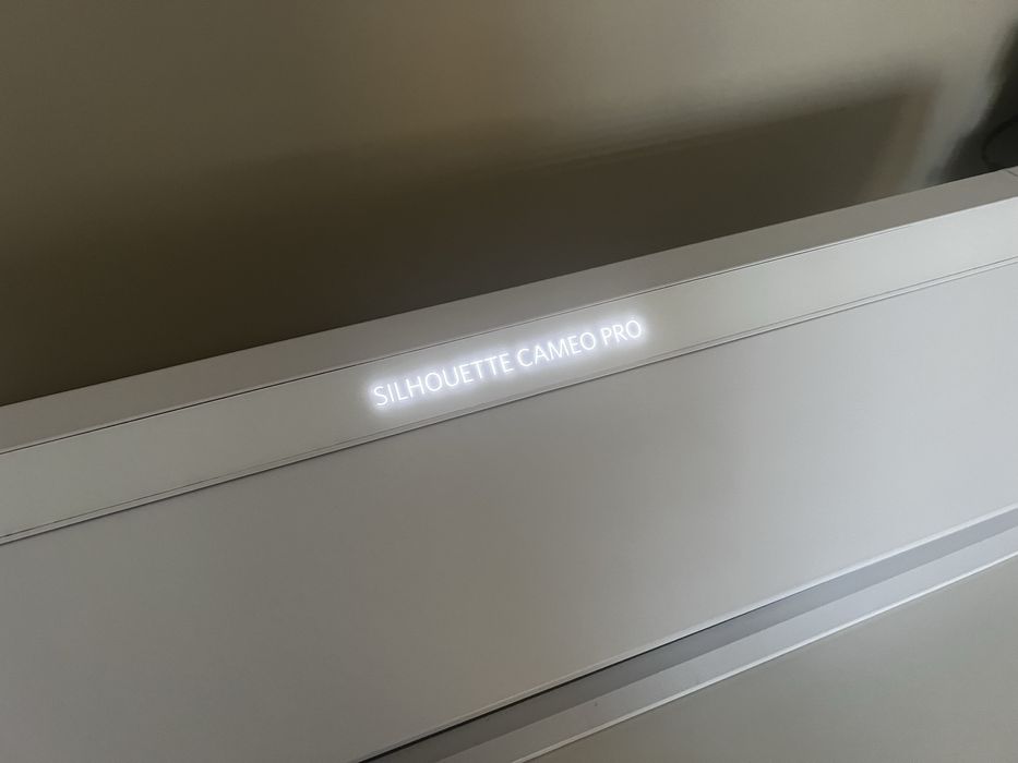 Режещ плотер Silhouette Cameo 4 pro