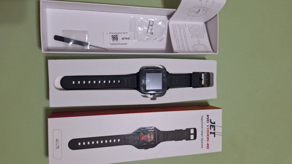 Детские часы смарт-браслет 4G