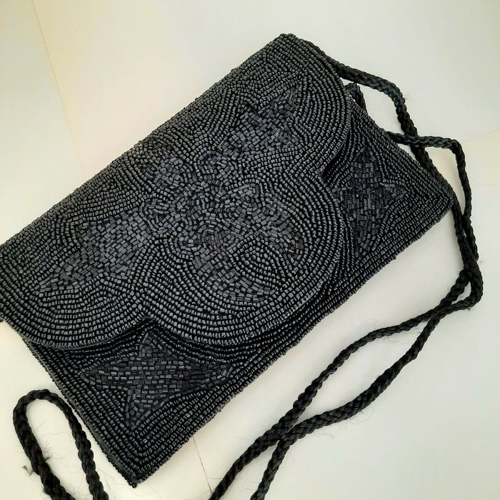 Сумочки-клатчи. Велюр, шёлк, бисер Индия