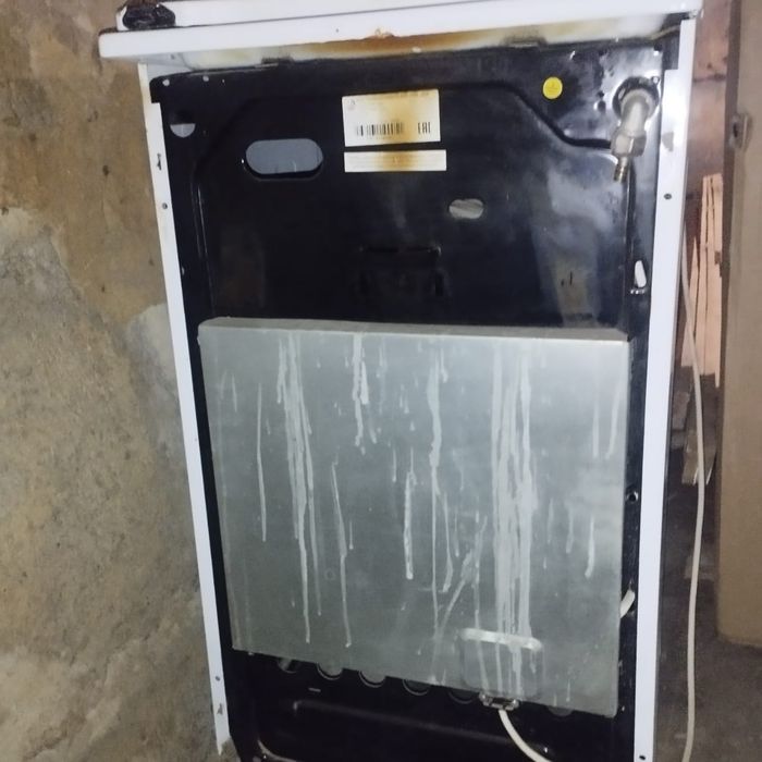 Продам газовую плиту