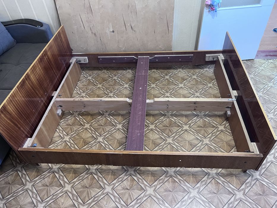 Продам кровать 140х200