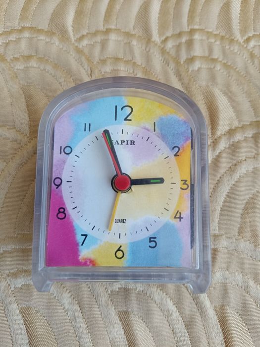 Будилник с батерия