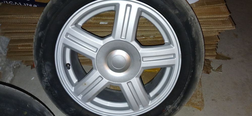 Торус титанка покрышкасымен.