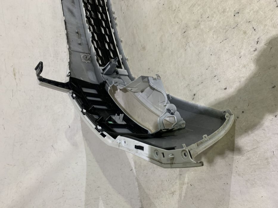 Bara fata Skoda Octavia 3, facelift, 2017, 2018, 2019, 2020, cod origine OE 5E0807221N, cu gauri pentru senzori de parcare (6).