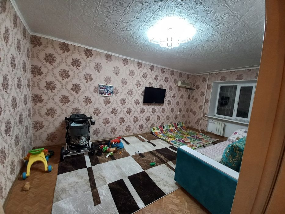 Продам ковер в отличном состоянии