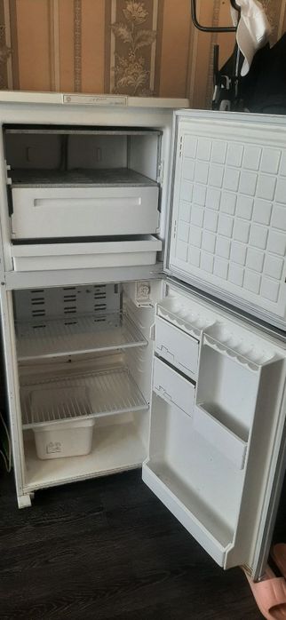 Продам холодильник 20000