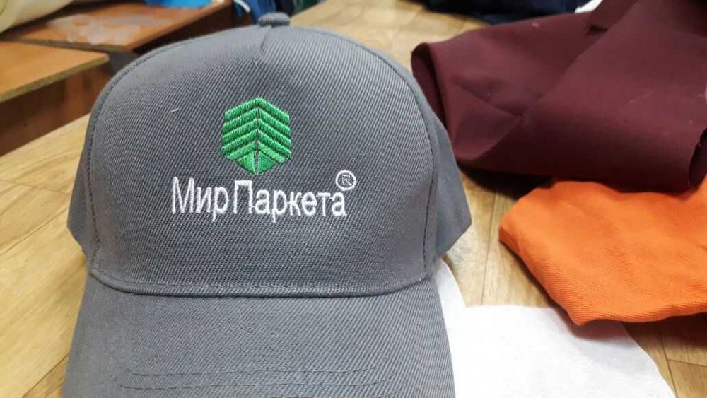 Печать на бейсболках