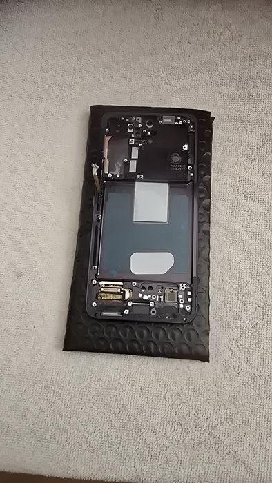 Дисплей S 22 5 G чисто нов