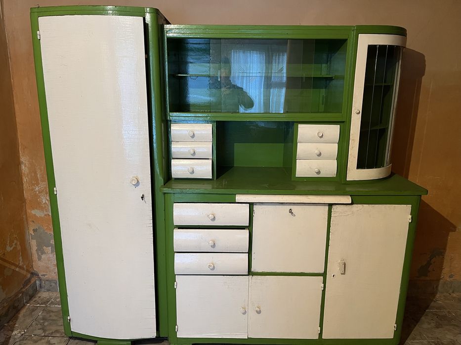 Mobila bucatarie veche