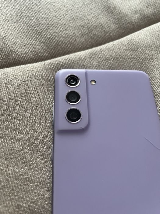 Продам Самсунг s 21 fe