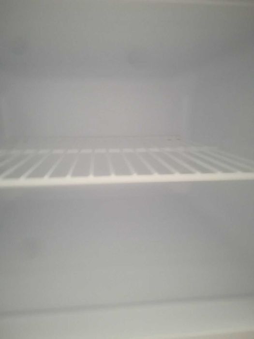 Продавам хладилник Беко