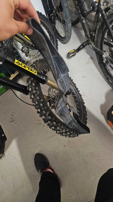 Вътрешна гума за Surron 19'