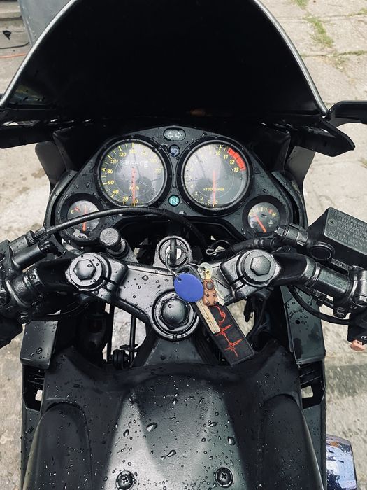 Vând honda cbr 125r jc34