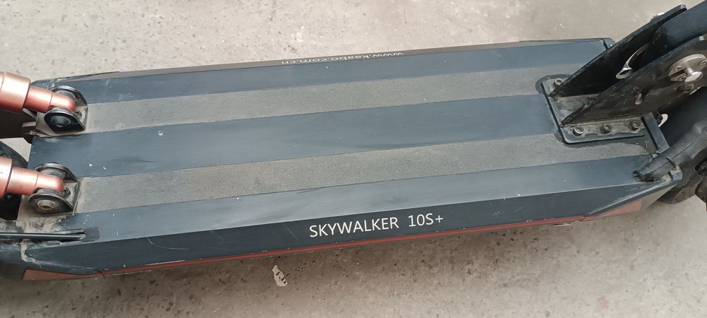 Электросамокат Skywalker 10s+