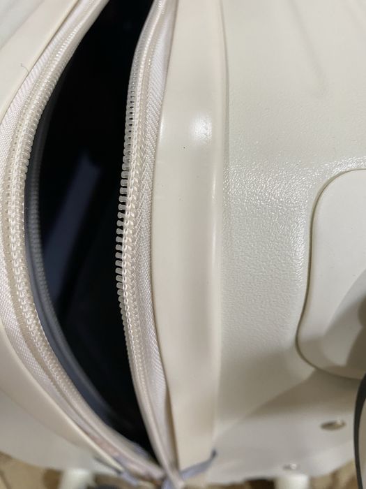 Продается чемодан новый