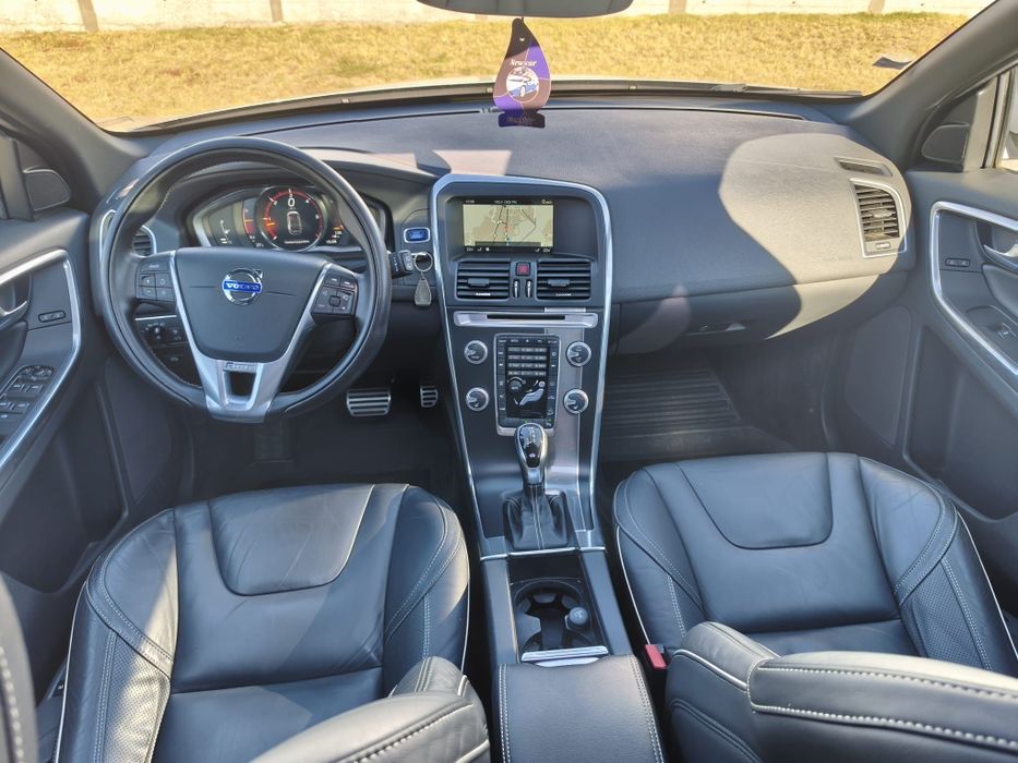 VOLVO XC 60 /AN 2016/2.4 Diesel 190 CP/CUTIE AUTOMATA /TRACȚIUNE 4* 4