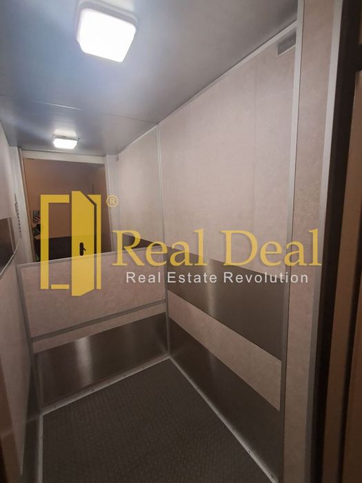 Продава се Тристаен апартамент в София, Надежда 4 - 100 кв.м за 1255 €/кв.м - Снимка #12