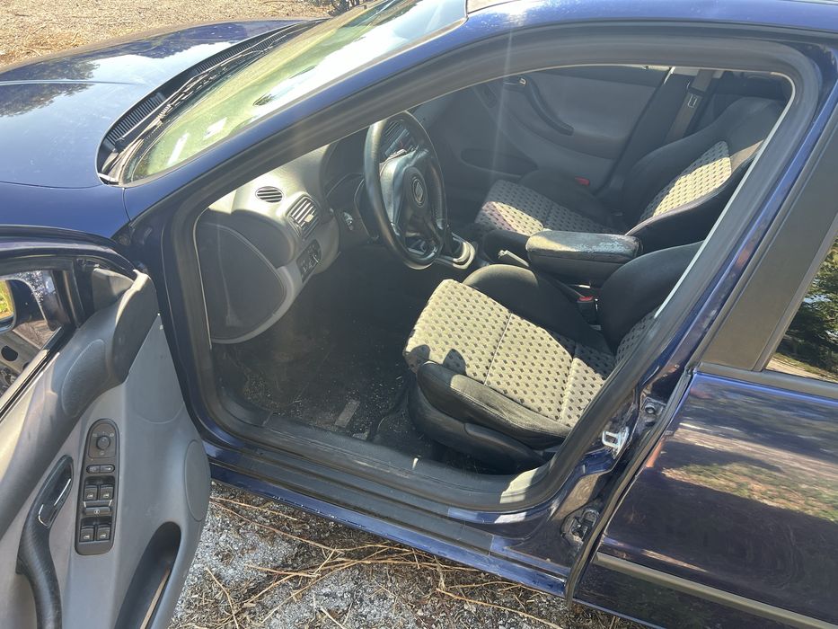 Сеат леон 1.9 110 с доработки и нов комплект демпфер sachs