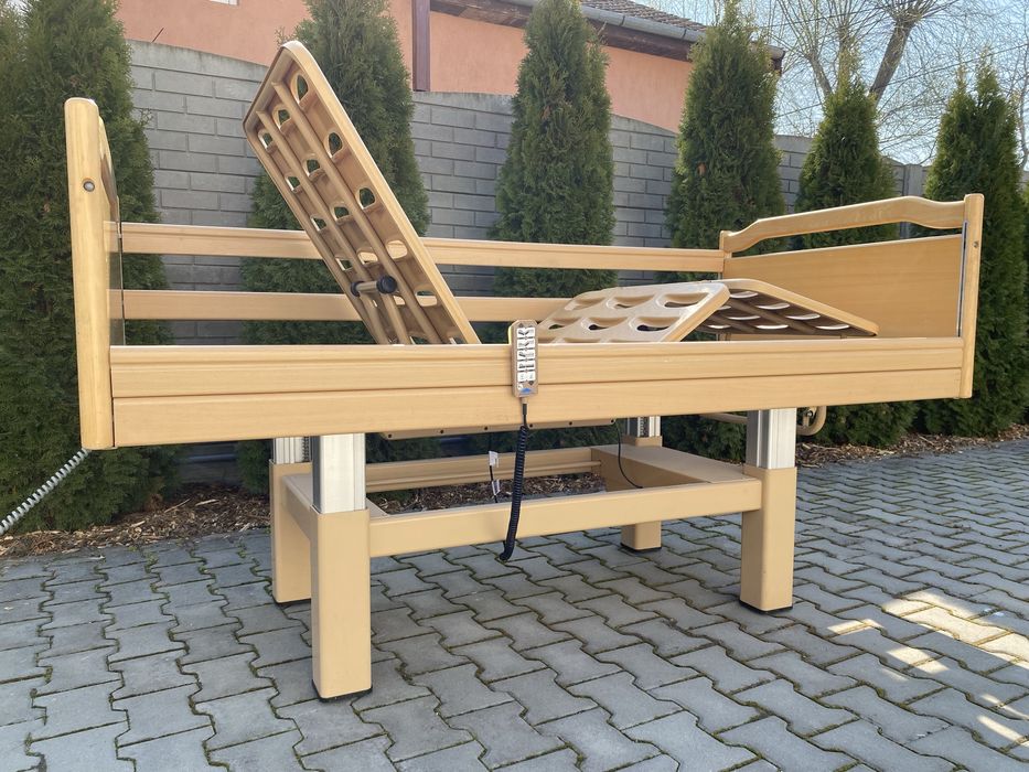 Vand pat cu telecomanda