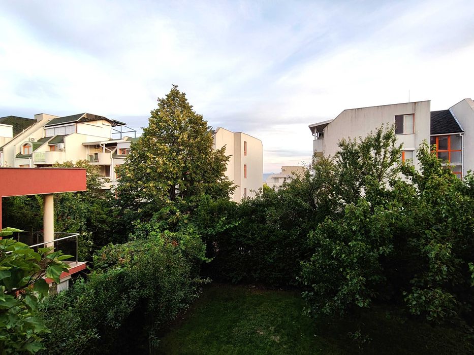 ТОП ЛОКАЦИЯ /Отличен Двустаен, Комплекс Мирни, басейн и паркомясто