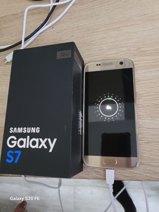 Vand Samsung S7 cu cutie