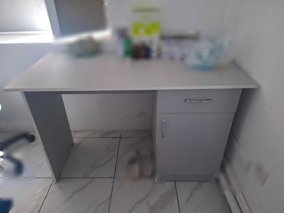 Офисный шкаф со столом