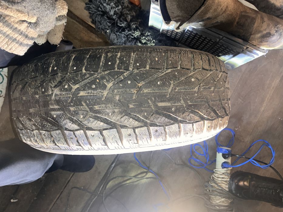 Продам одну резину