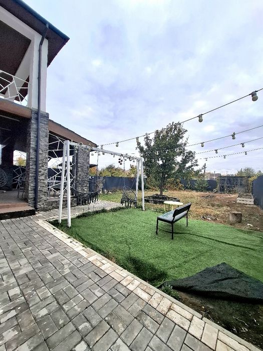 Коттедж в центре города 350 м²