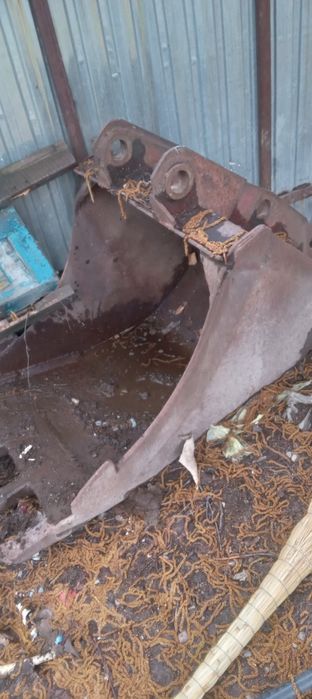 Продам ковш на экскаватор