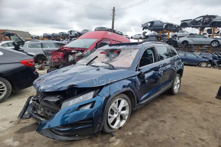 Dezmembrez Skoda Kodiaq, an 2018, motor 2.0 tdi 190cp cod motor DFHA, 4x4,  dezmembrari alternator cutie de viteze automata  EGR ECU fete de usa usi