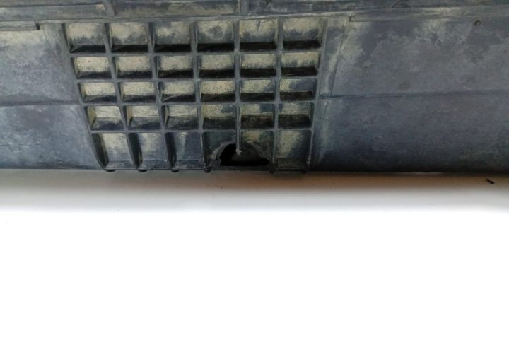 Carcasa  filtru aer cu doua prinderi rupte 55180540 Fiat Linea prima