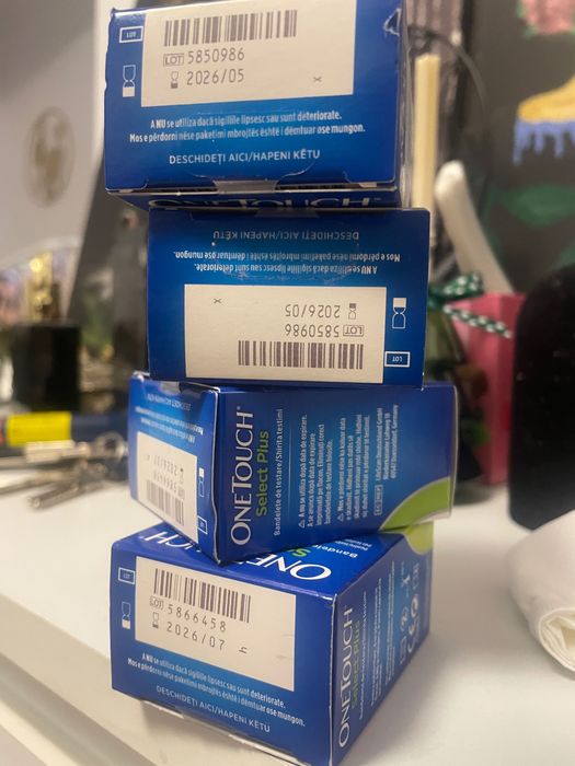 4 cutii teste one touch select plus in termen