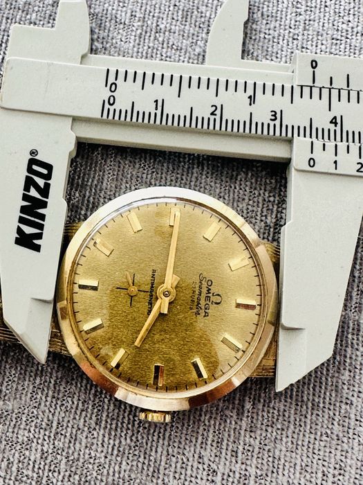 Часовник Omega рьчен в добро сьстояние антика
