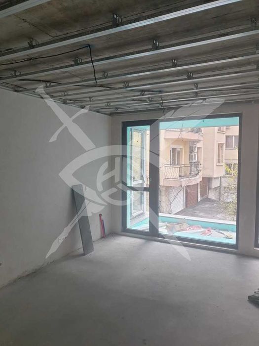 Продава се Двустаен апартамент в София, Витоша - 68 кв.м за 1478 €/кв.м - Снимка #2