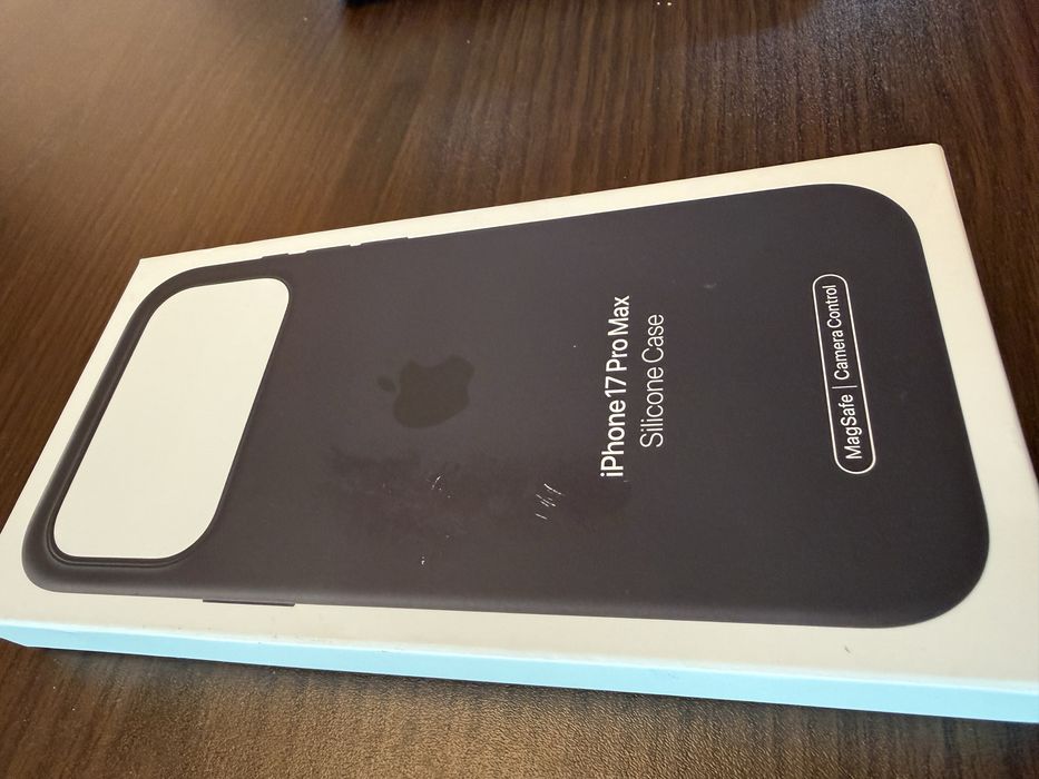 Оригинален  калъф за Iphone 17 pro max