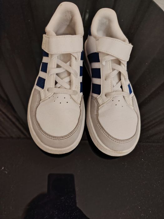 Adidași Adidas originali piele naturală nr 33 impecabili