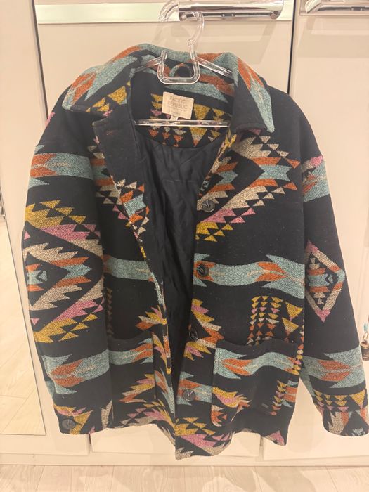 Късо шарено палто