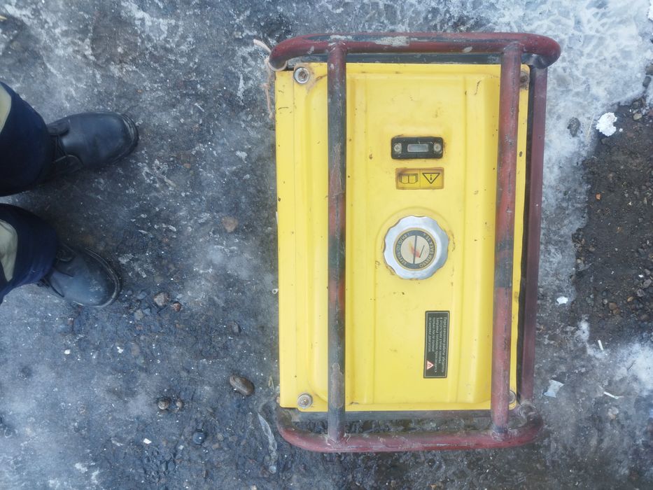 Бензиновый генератор pit 3500