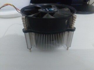 Продам кулер б/у