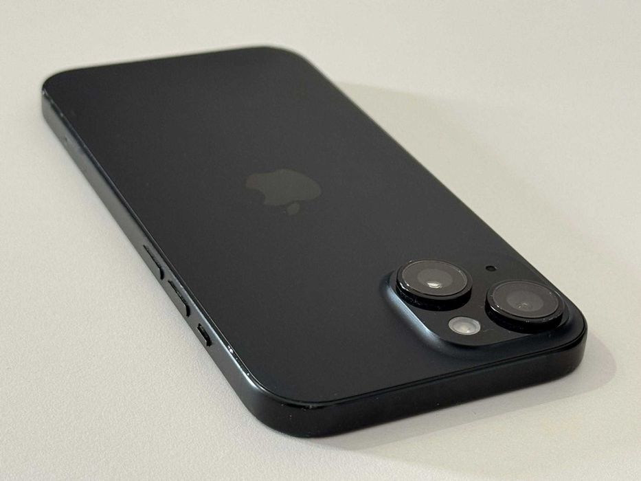 Бартер! iPhone 15 Black (Черен) 87% Батерия.