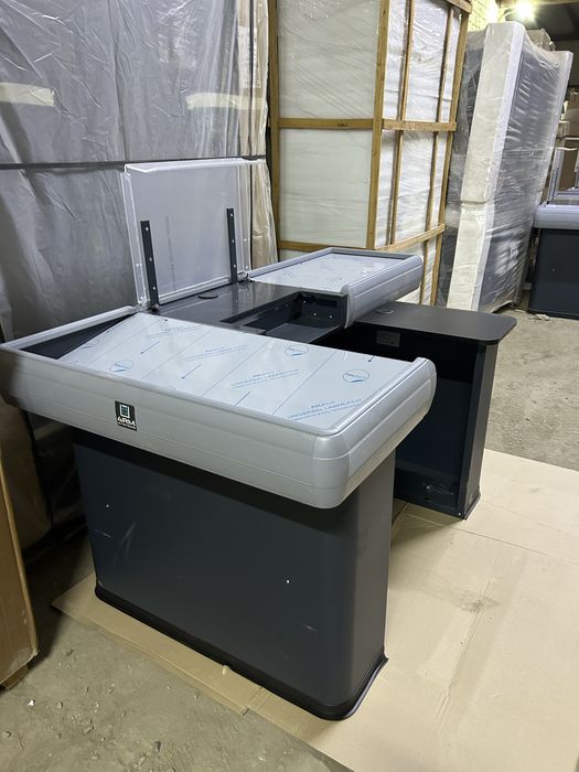 Витрины прилавки торговое оборудование