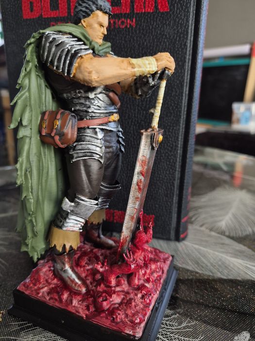3d принтирана фигура на Guts от Berserk