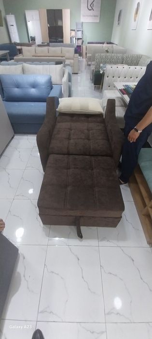 Диван/Кресла с подушкой. Почти новая. Купили в Мае. Цена договорная.